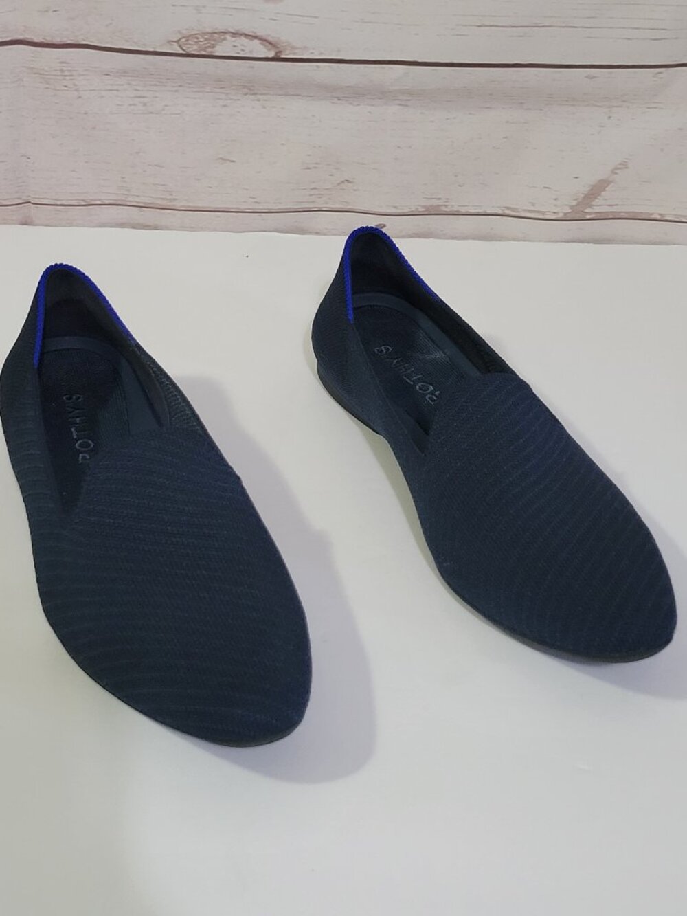 Rothys Almond Toe Loafer Flat Womens 7 Navy Blue Minimalist Classic Sustainabile